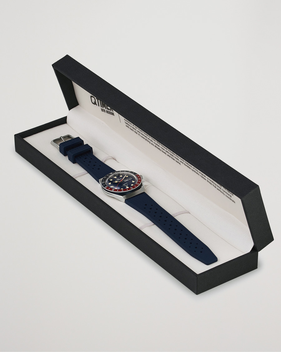 Herr | Timex Q Diver 38mm Rubber Strap Blue/Red | Timex | Q Diver 38mm Rubber Strap Blue/Red