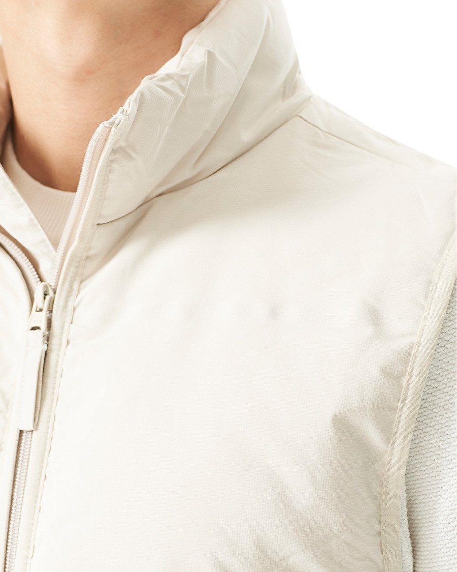 Herr | Jackor | A Day's March | Makalu Down Vest Sand