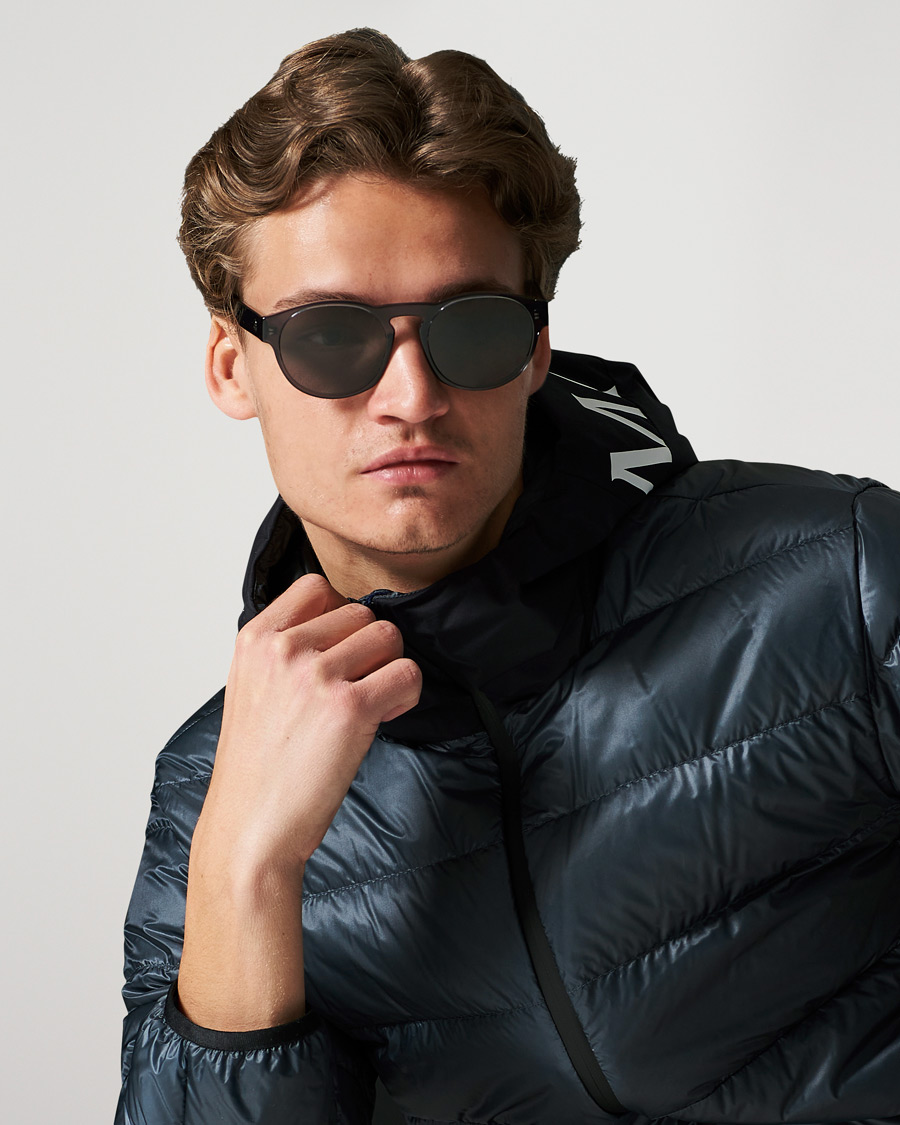 Herr | Moncler Lunettes ML0209 Polarized Sunglasses Shiny Black/Smoke | Moncler Lunettes | ML0209 Polarized Sunglasses Shiny Black/Smoke