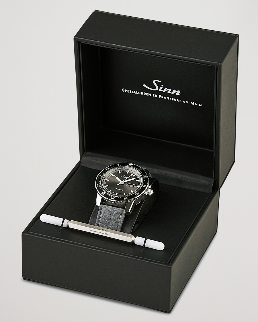 Herr | Sinn 104 I A Pilot Watch 41mm Alcantara Strap Grey | Sinn | 104 I A Pilot Watch 41mm Alcantara Strap Grey