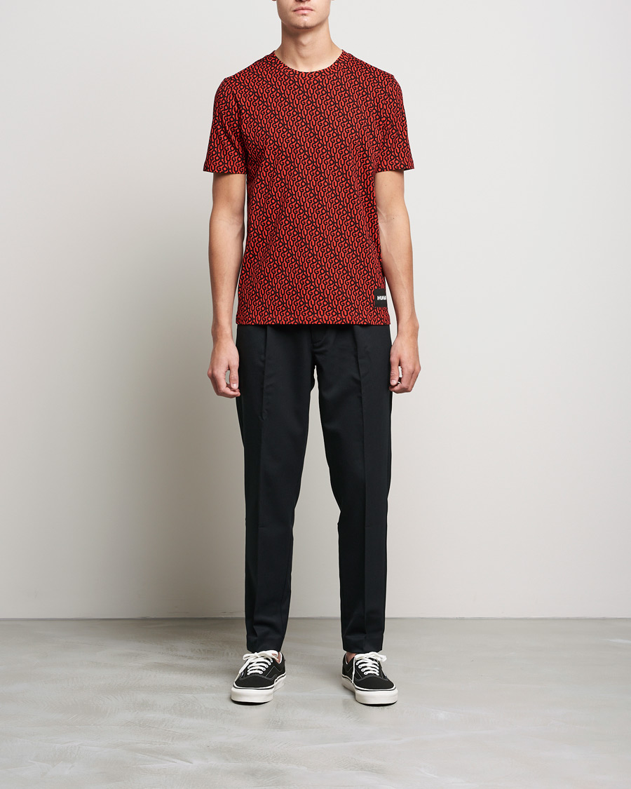 Herr | T-Shirts | HUGO | Dorton Monogram Print Crew Neck Tee Red