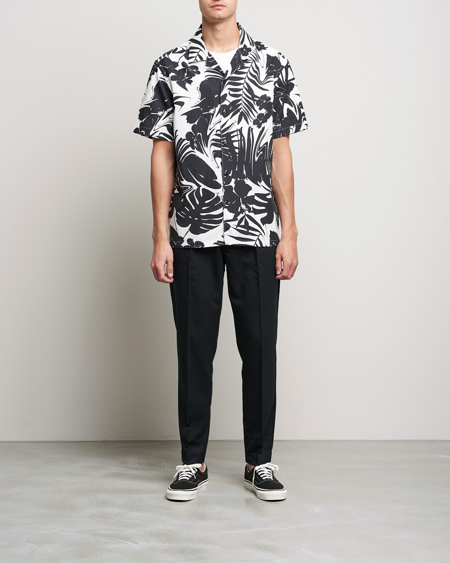 Herr | Skjortor | J.Lindeberg | Elio Hibiscus Print Short Sleeve Shirt White/Black