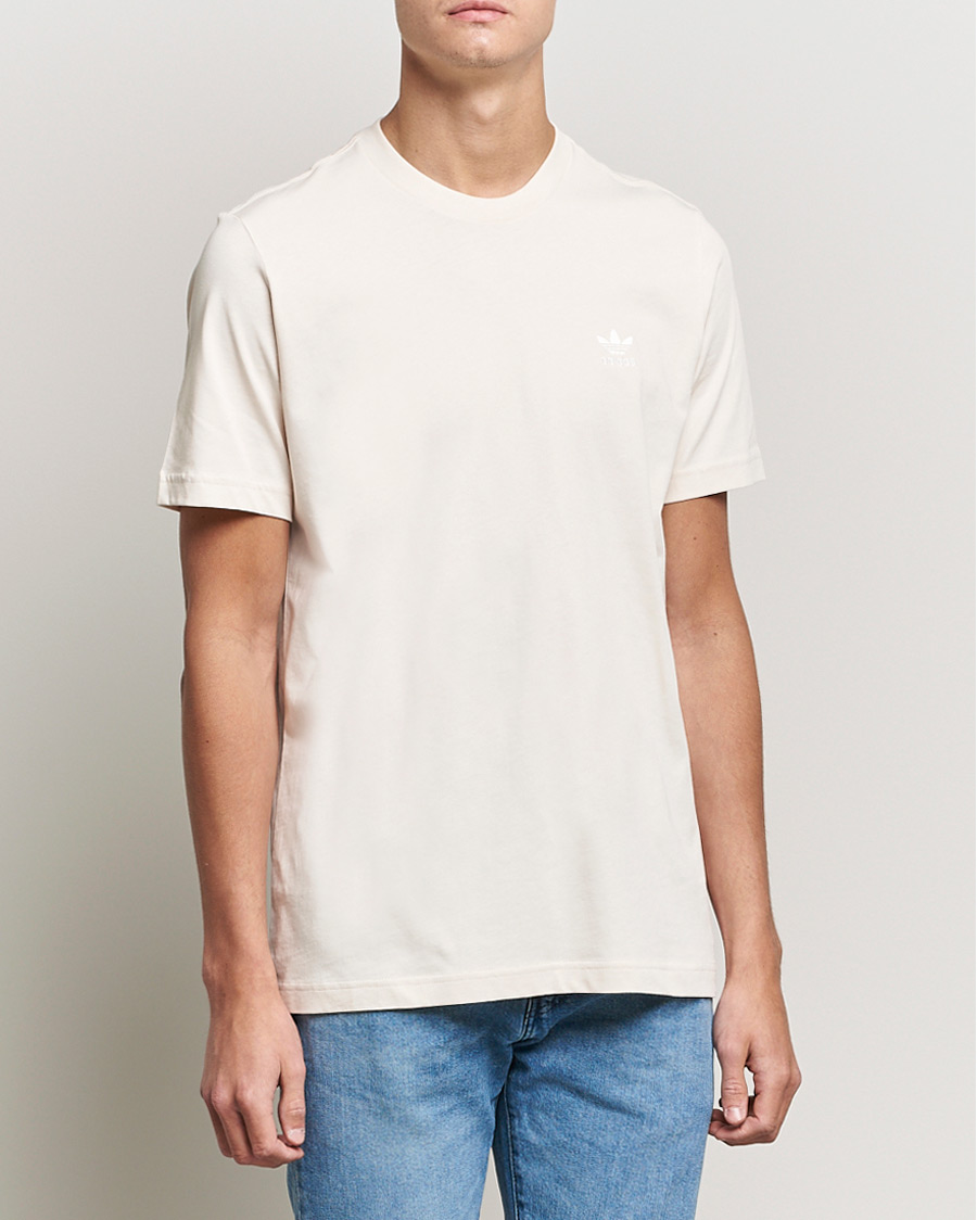 Herr | T-Shirts | adidas Originals | Essential Tee Won White
