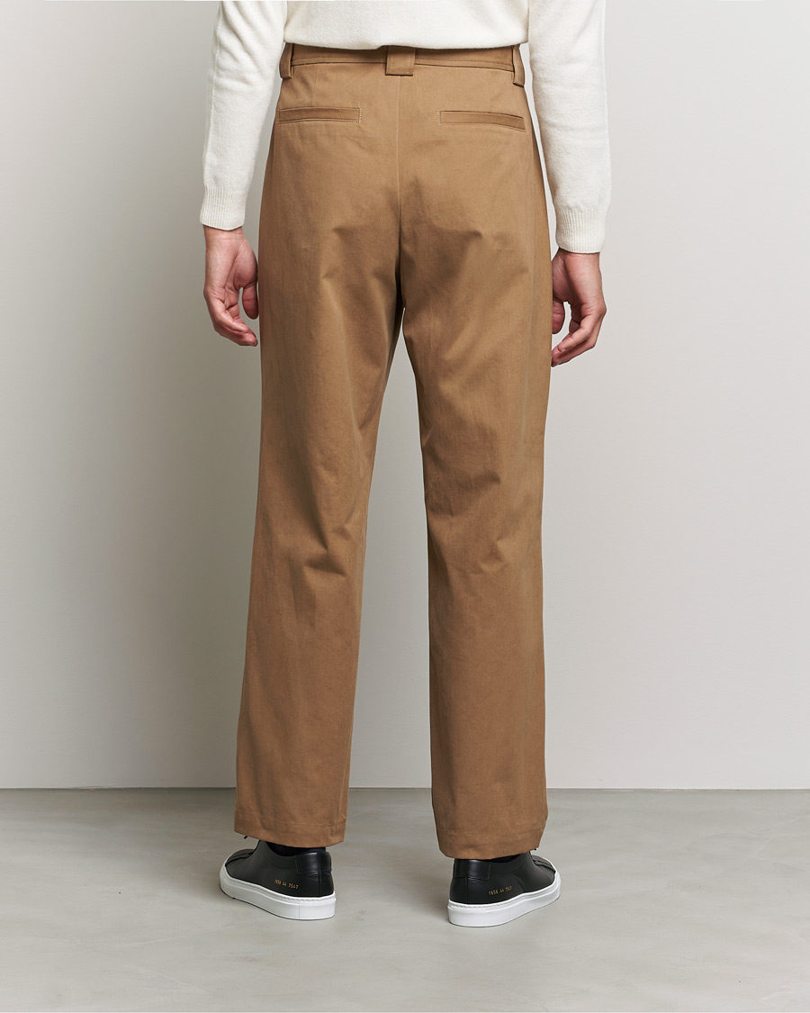 Herr | Byxor | A.P.C. | Eddy Pleated Chinos Tobacco