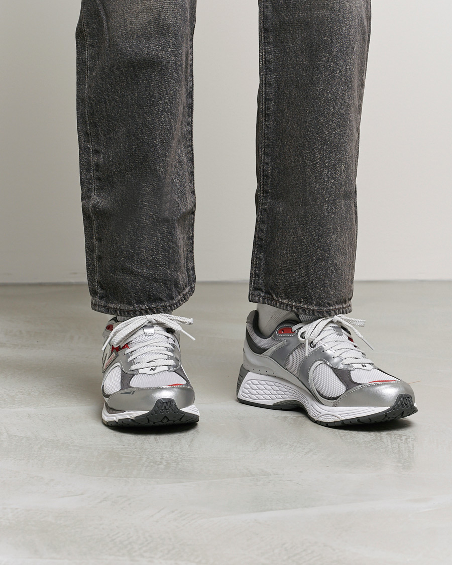Herr | New Balance M2002R Sneaker Silver Metallic | New Balance | M2002R Sneaker Silver Metallic
