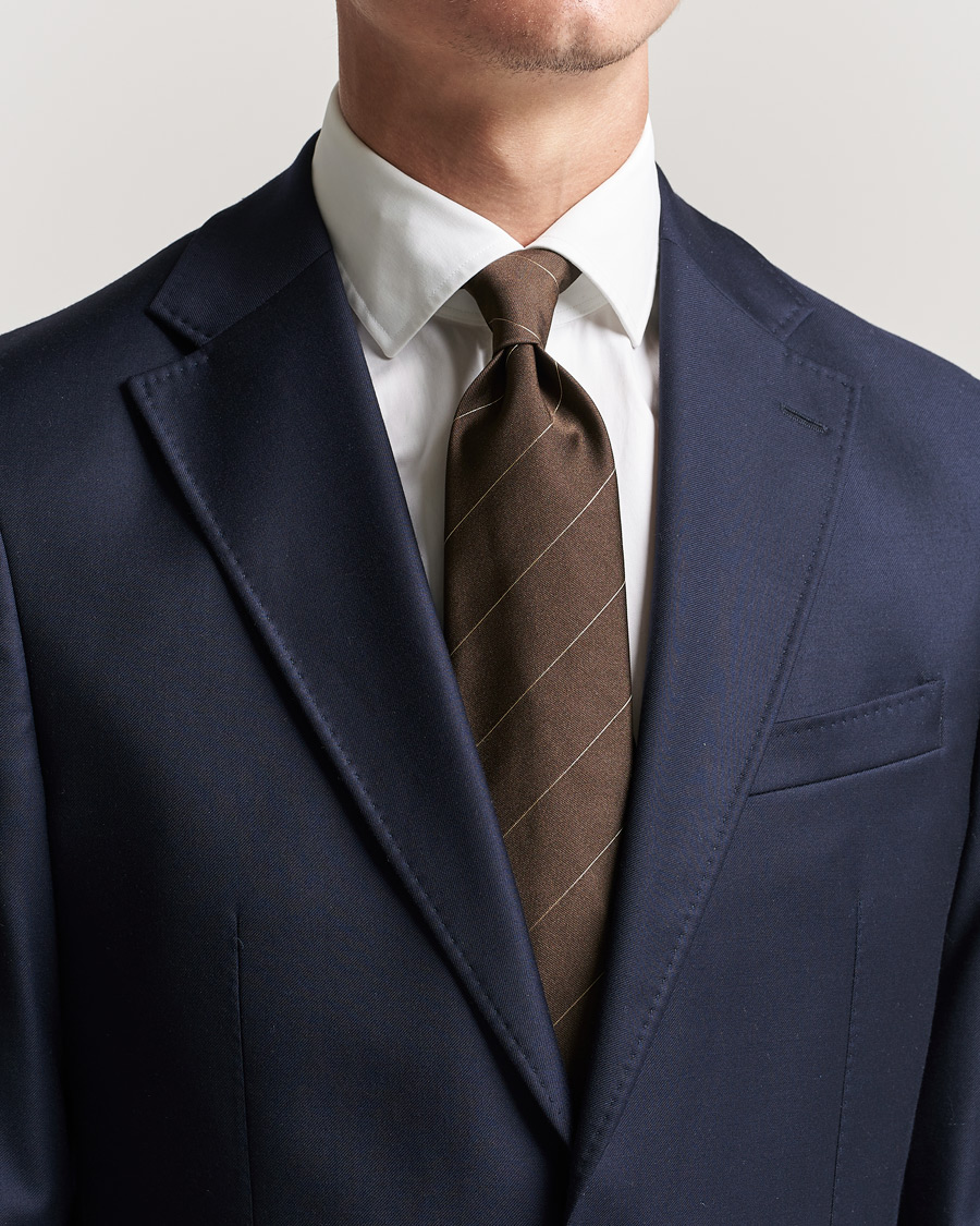Herr | Brioni Regimental Stripe Silk Tie Dark Brown | Brioni | Regimental Stripe Silk Tie Dark Brown