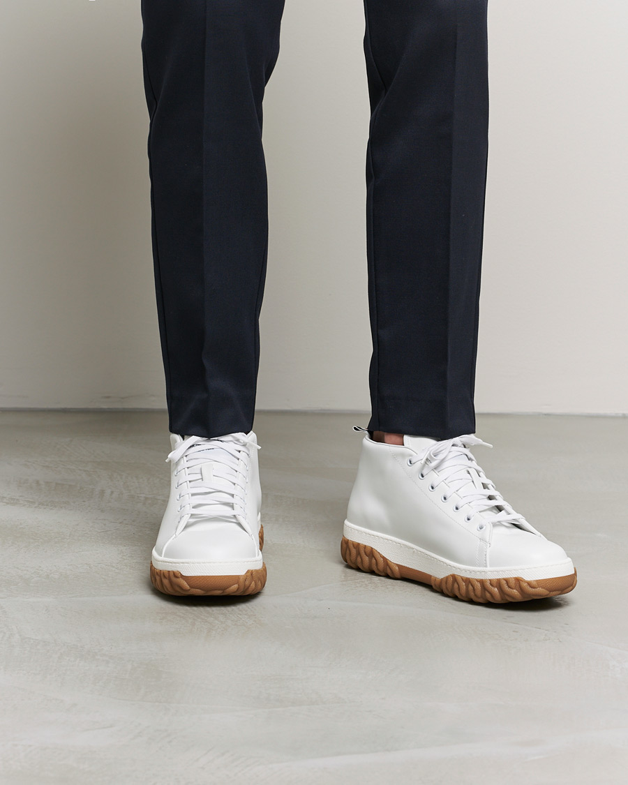 Herr | Thom Browne Mid Top Court Sneaker White Calf | Thom Browne | Mid Top Court Sneaker White Calf