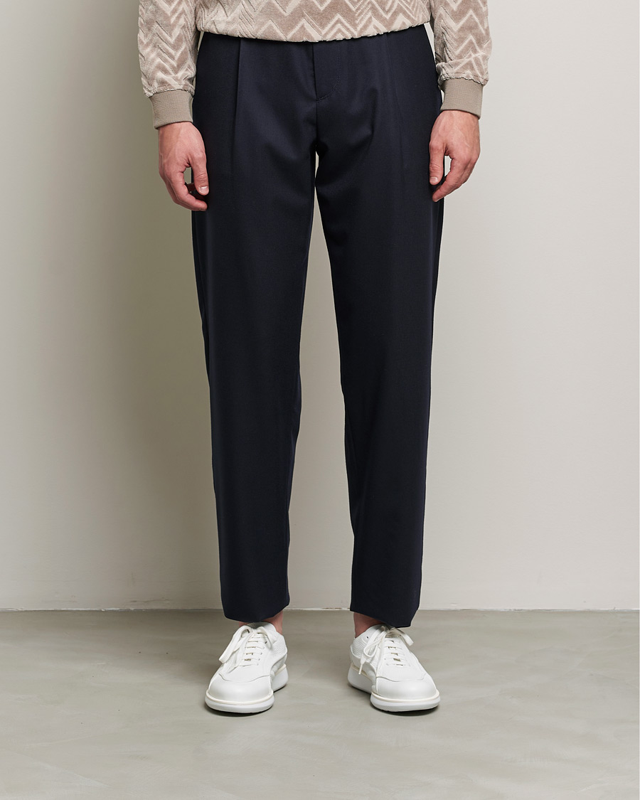 Herr | Flanellbyxor | Giorgio Armani | Tapered Pleated Flannel Trousers Navy
