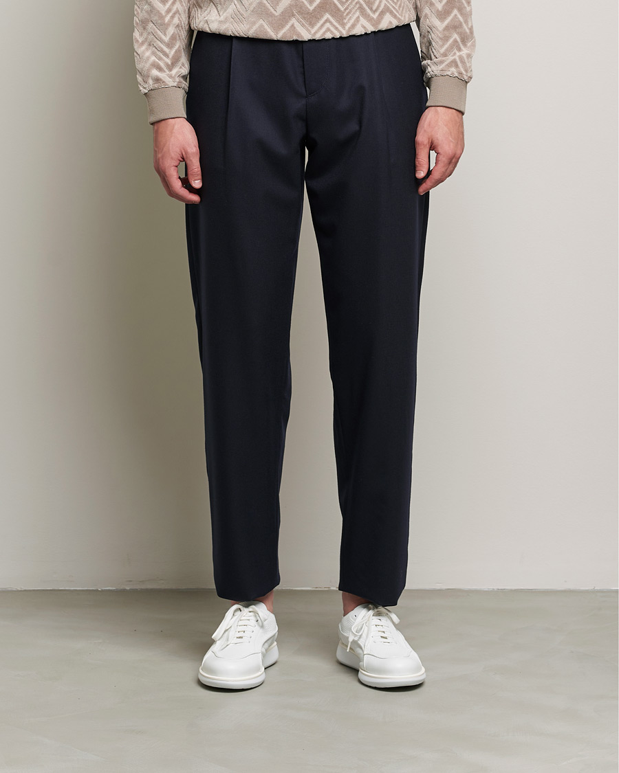 Herr | Byxor | Giorgio Armani | Tapered Pleated Flannel Trousers Navy