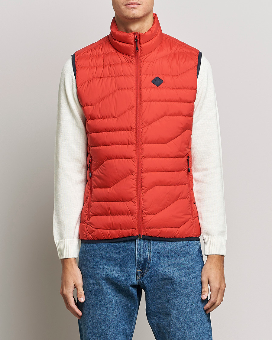 Herr | Jackor | J.Lindeberg | Cliff Light Down Vest Barbados Cherry