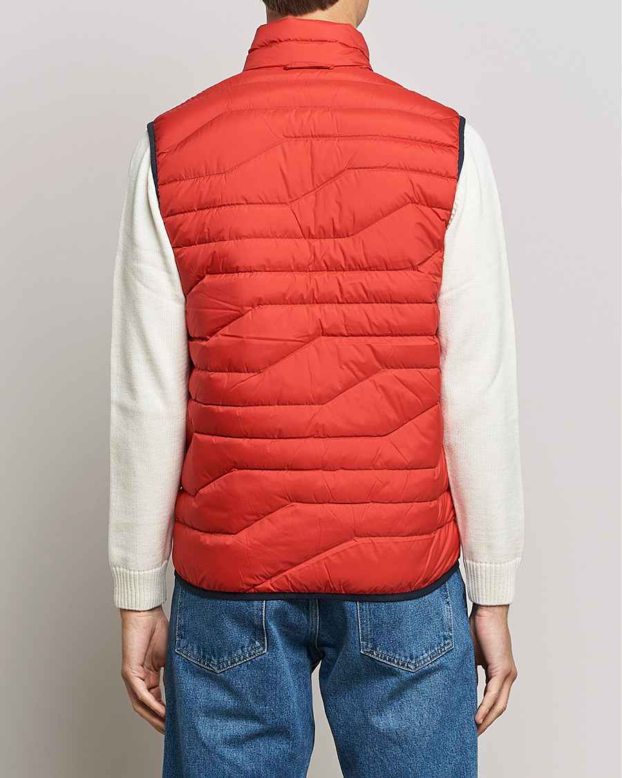 Herr | Jackor | J.Lindeberg | Cliff Light Down Vest Barbados Cherry
