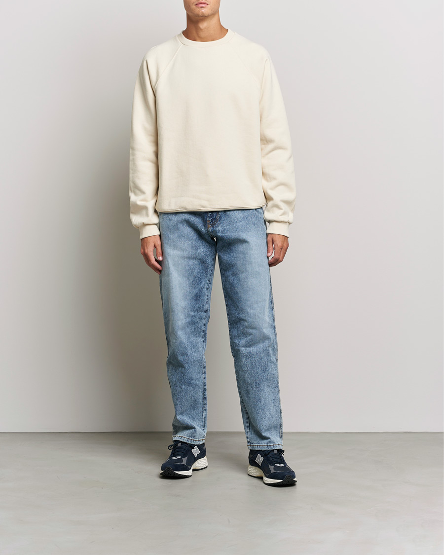 Herr | Tröjor | Jeanerica | Arc Raglan Sweater Shortbread Beige