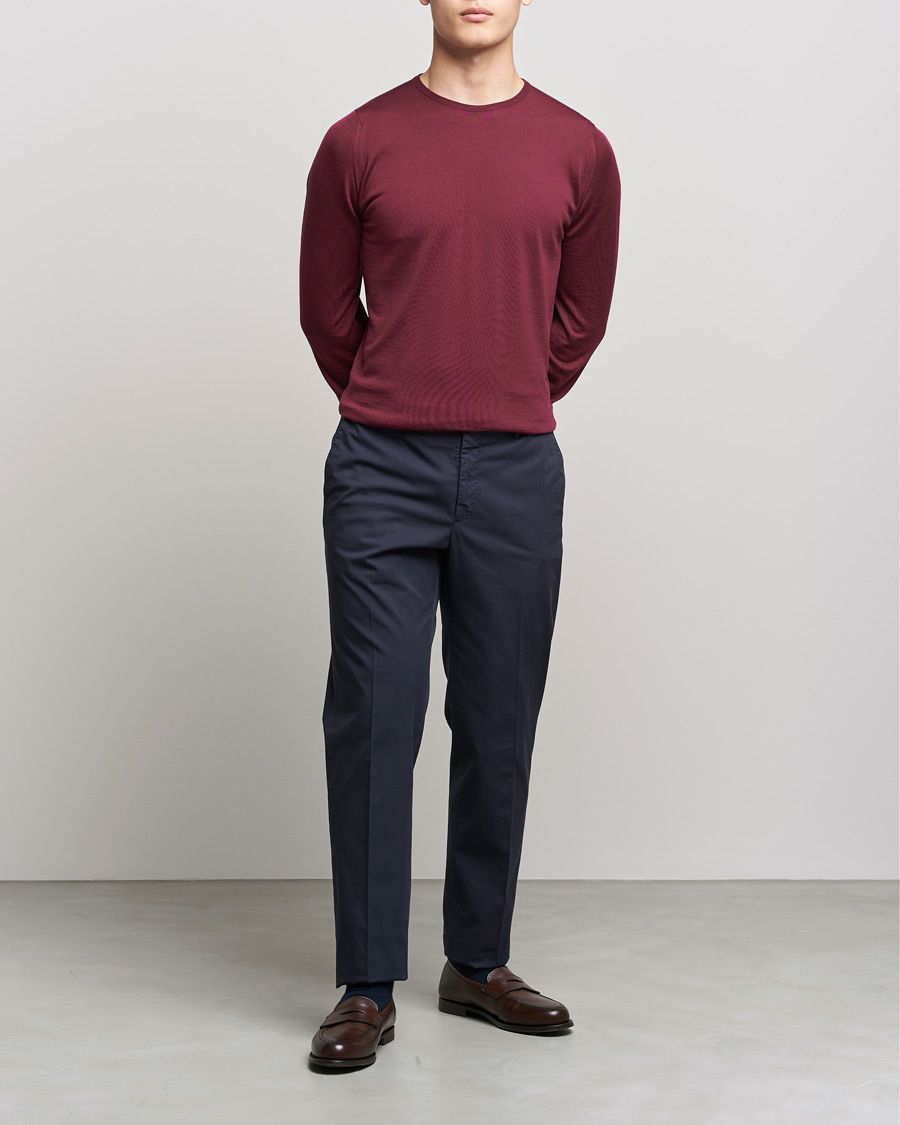 Herr | Tröjor | John Smedley | Lundy Extra Fine Merino Crew Neck Bordeaux