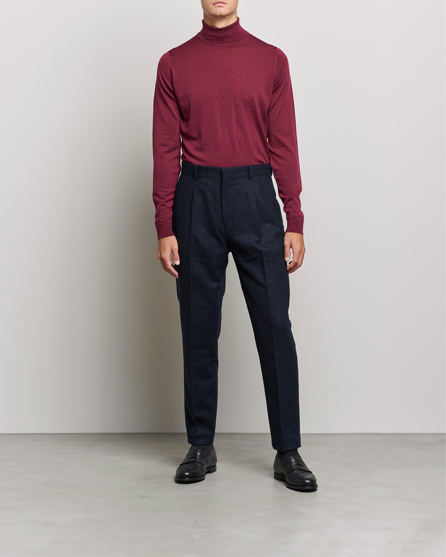 Herr | Tröjor | John Smedley | Cherwell Extra Fine Merino Rollneck Bordeaux