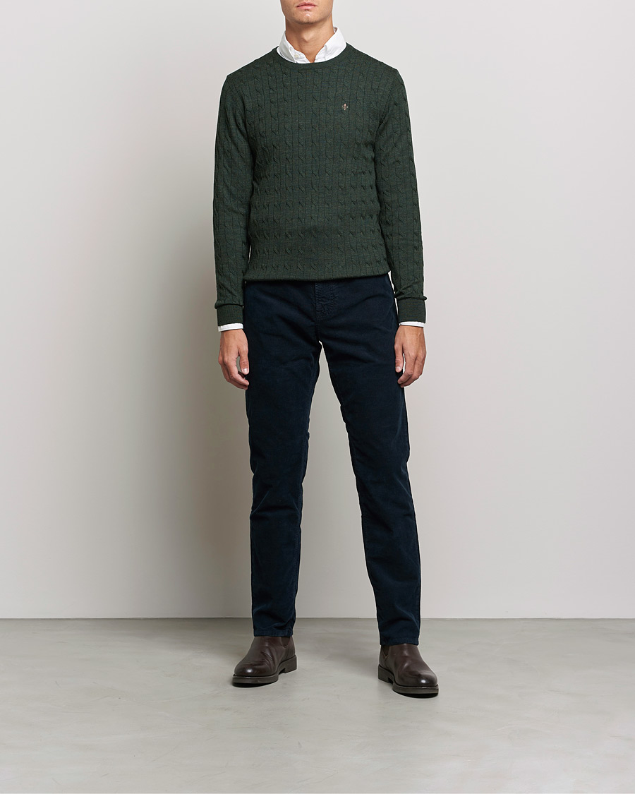 Herr | Tröjor | Morris | Merino Cable Crew Neck Olive
