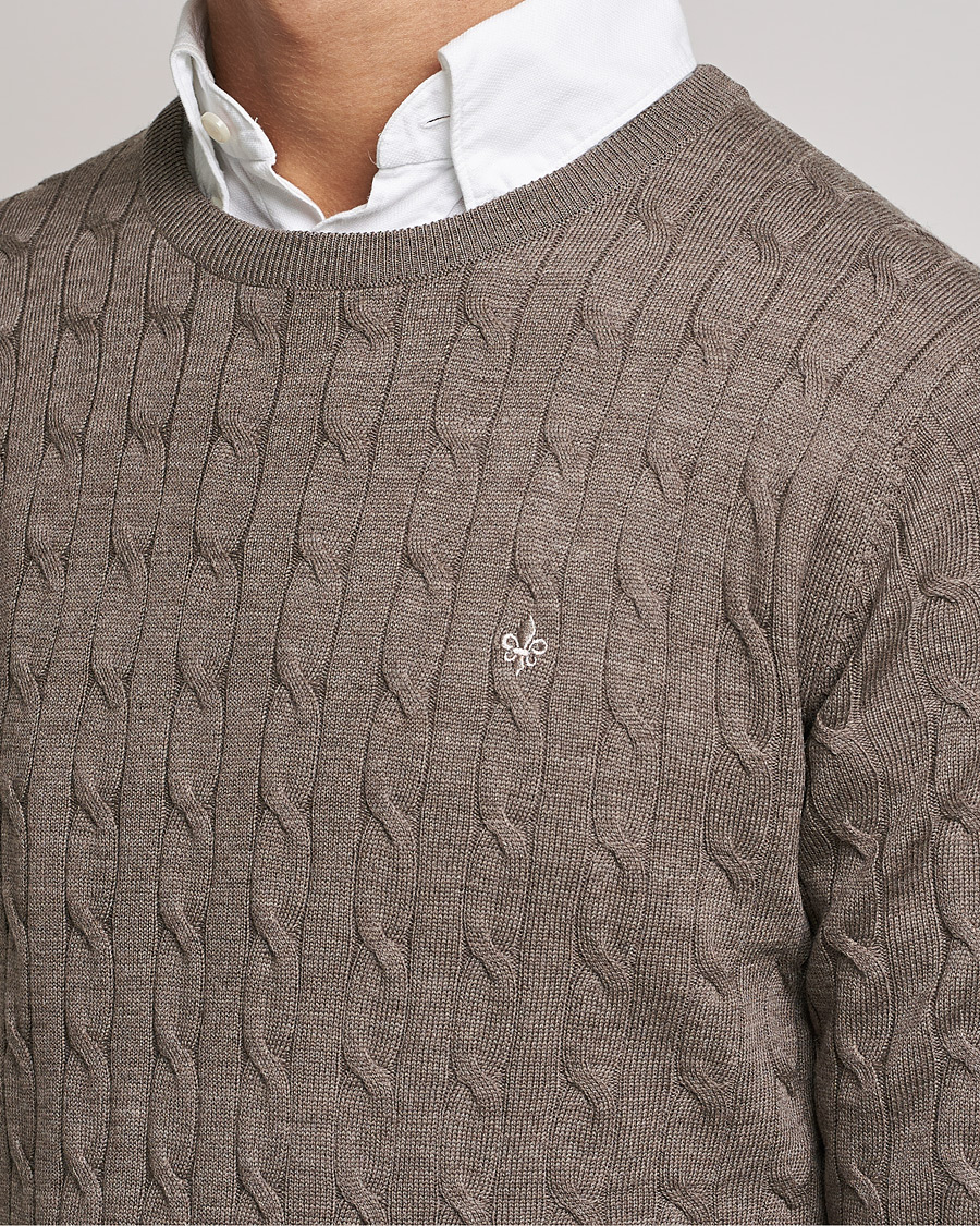 Herr | Tröjor | Morris | Merino Cable Crew Neck Light Brown