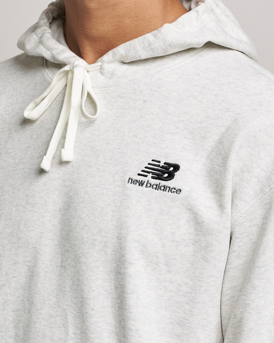 Herr | Tröjor | New Balance | Essentials Hoodie Sea Salt Heather