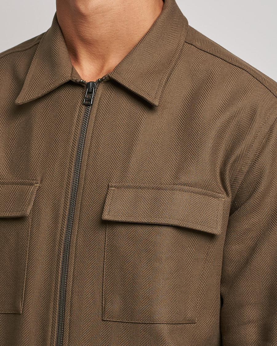 Herr | Skjortor | Tiger of Sweden | Noel P Herringbone Shirt Olive Extreme