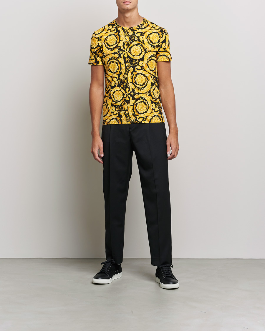 Herr | Kortärmade t-shirts | Versace | Barocco Print Tee Black/Gold