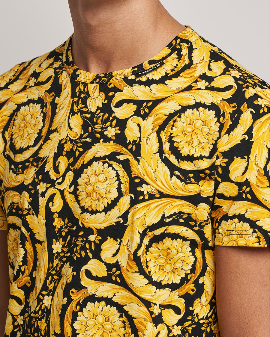 Versace Barocco Print Tee Black Gold Herr Care of Carl