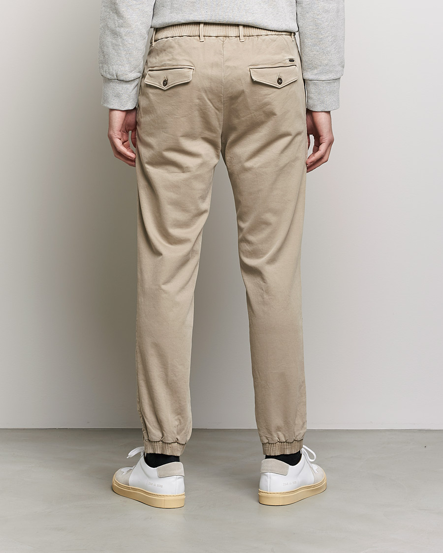 Herr | Byxor | Incotex | Slim Fit Satin Drawstring Joggers Light Beige