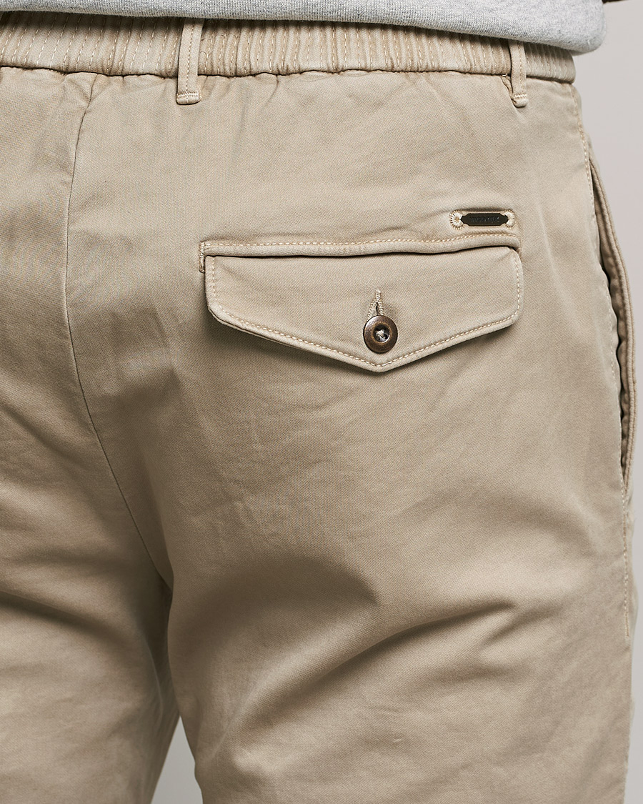 Herr | Byxor | Incotex | Slim Fit Satin Drawstring Joggers Light Beige