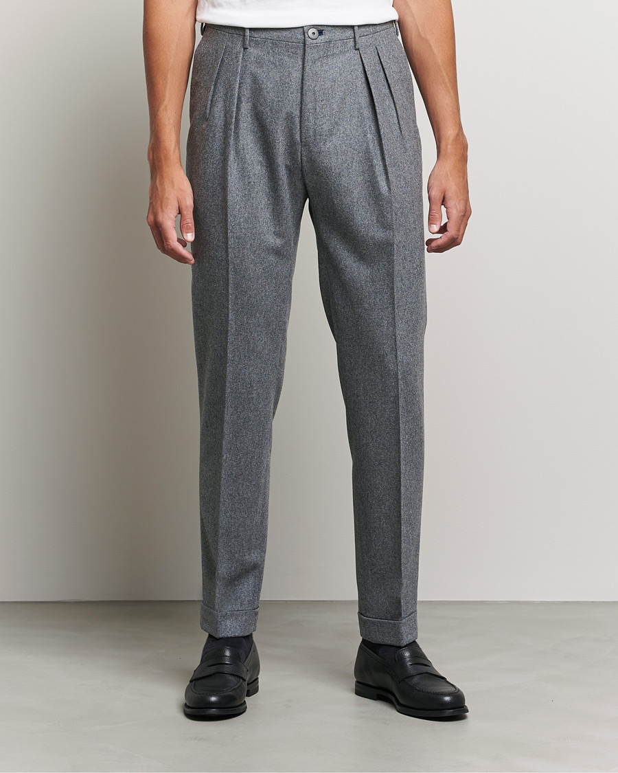 Herr | Flanellbyxor | Incotex | Pleated Flannel Trousers Grey Melange