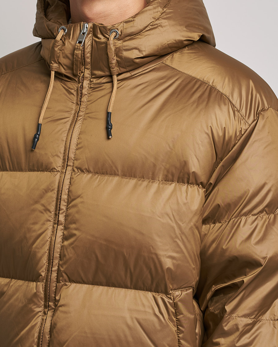Herr | Jackor | GANT | Shiny Puffer Hooded Jacket Toffee Beige