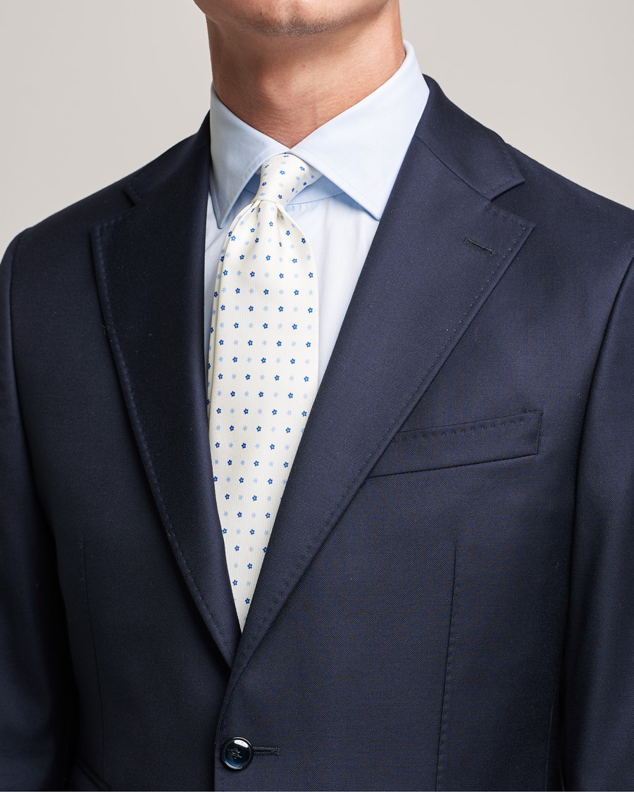Herr | E. Marinella 3-Fold Flower Silk Tie White | E. Marinella | 3-Fold Flower Silk Tie White