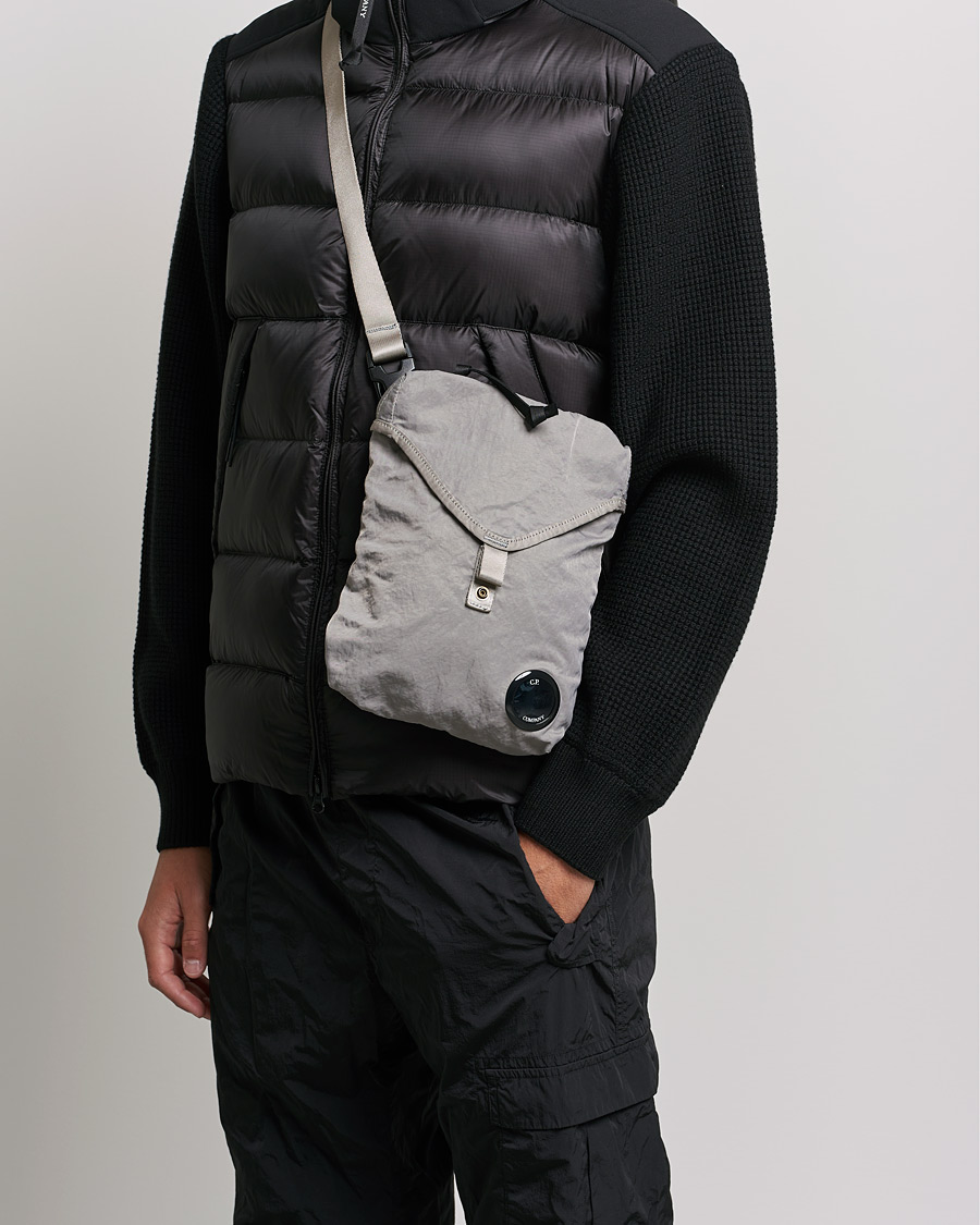 Herr | Axelremsväskor | C.P. Company | Nylon B Shoulder Bag Grey