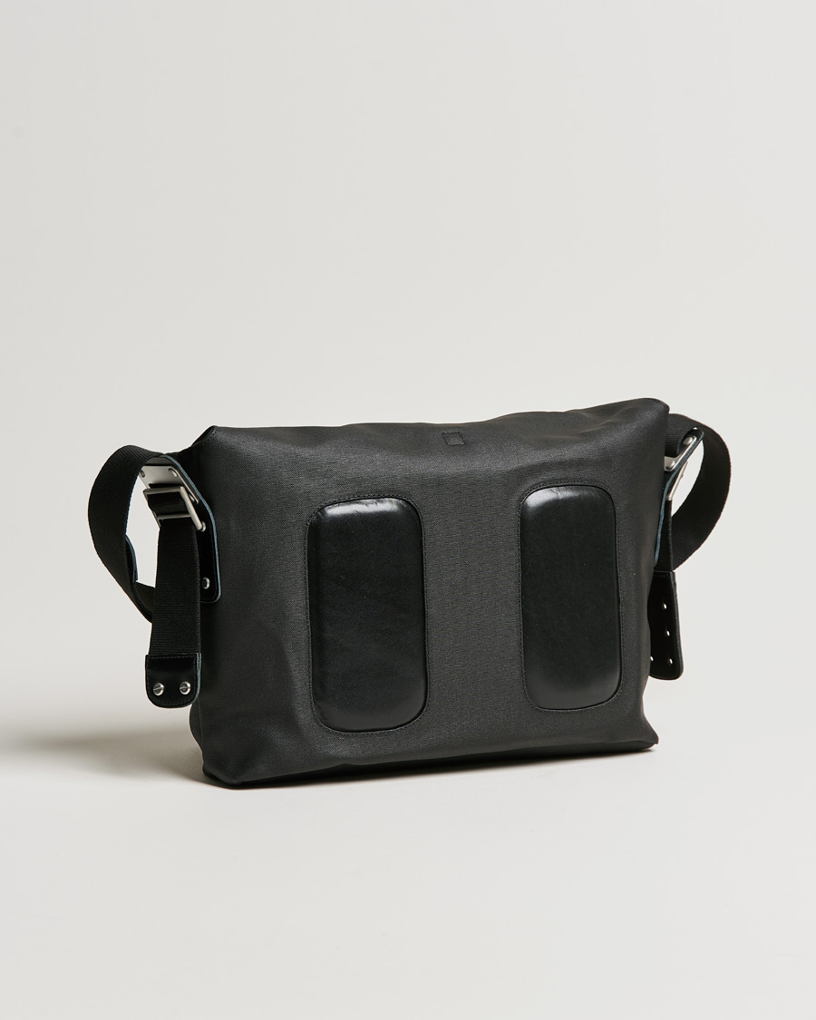 Herr |  | Brooks England | Barbican Cotton Canvas 13L Shoulder Bag Black