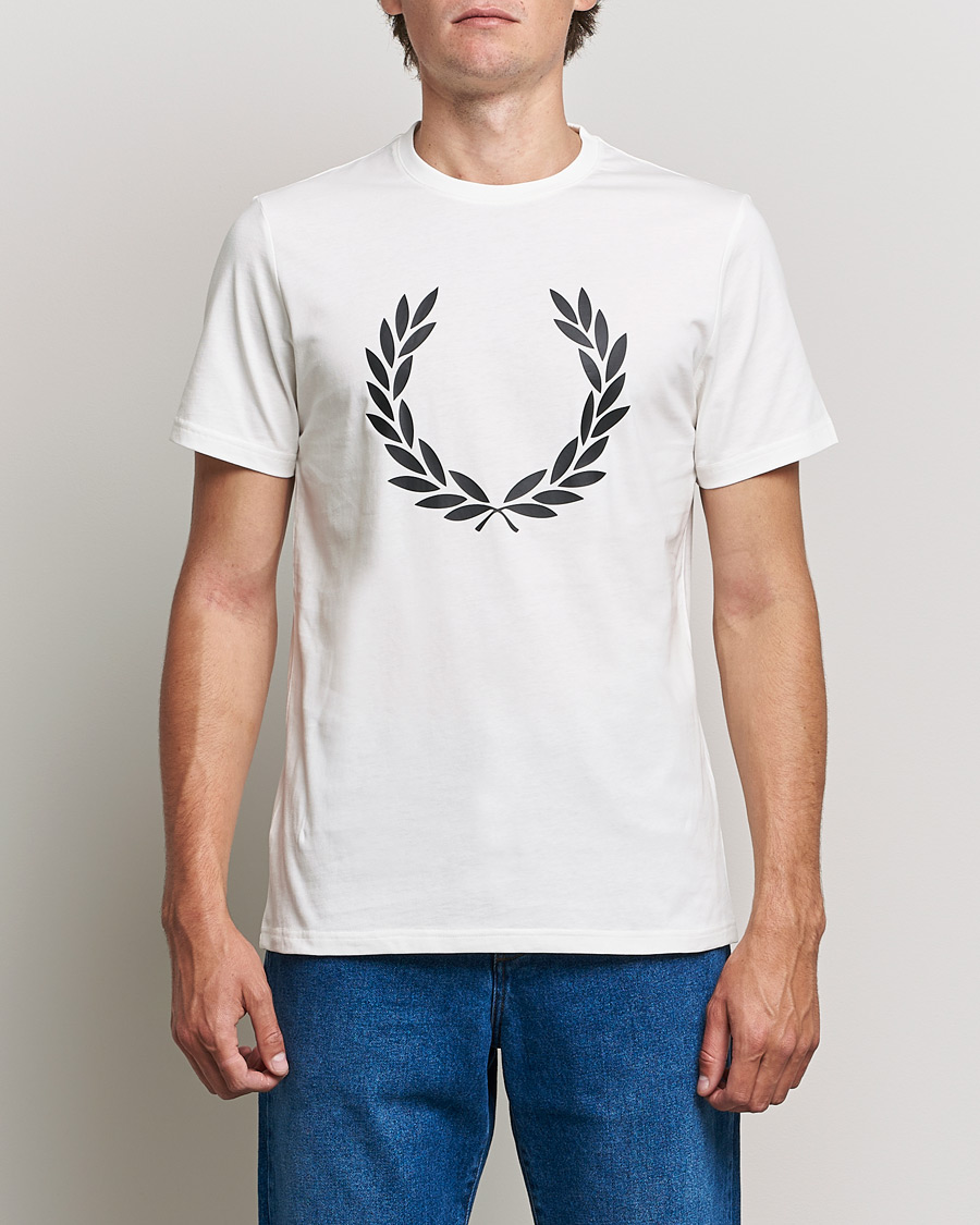 Herr | T-Shirts | Fred Perry | Laurel Wreath T-Shirt Snow White