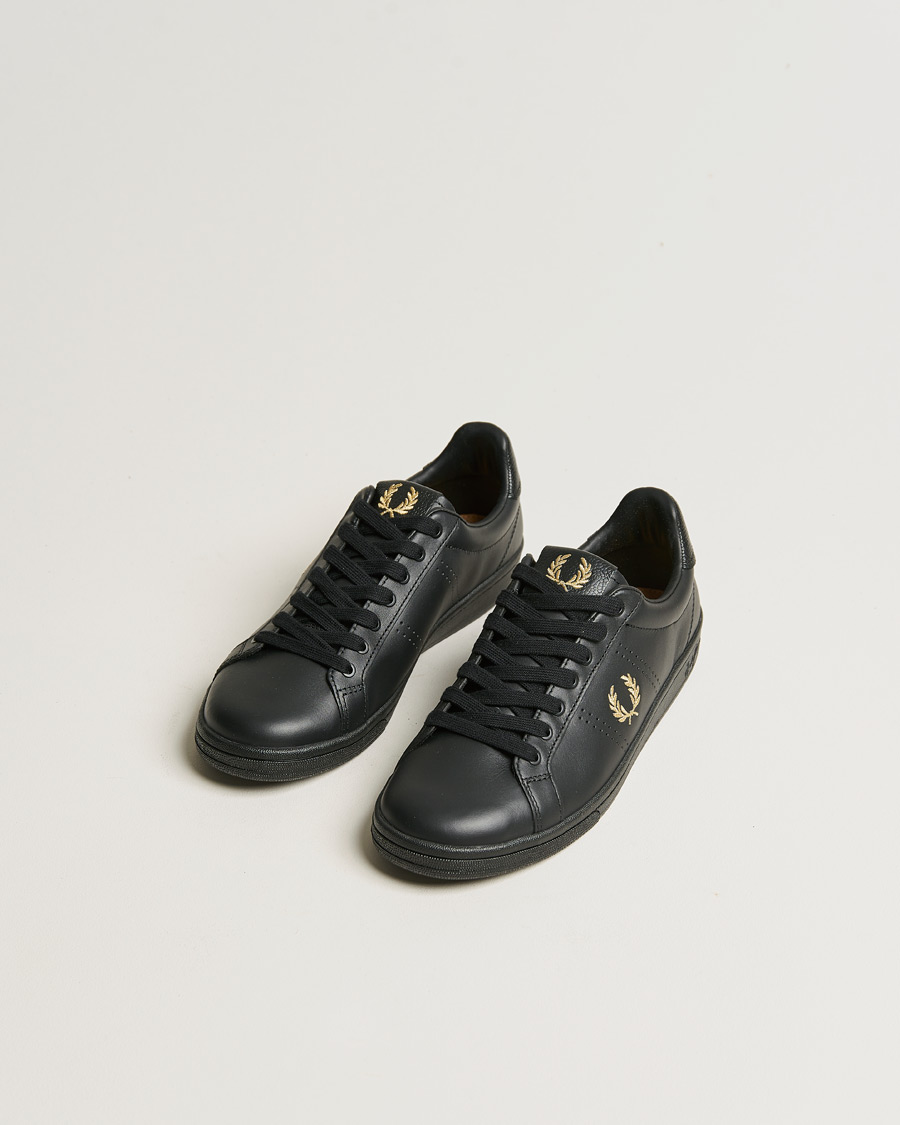 Herr | Fred Perry B721 Leather Tab Sneaker Black Gold | Fred Perry | B721 Leather Tab Sneaker Black Gold