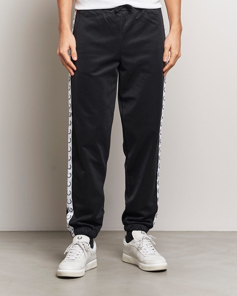 Herr | Mjukisbyxor | Fred Perry | Taped Track Pants Black