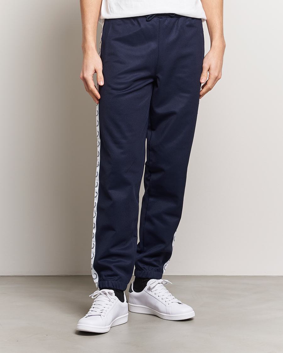 Herr | Byxor | Fred Perry | Taped Track Pants Carbon blue
