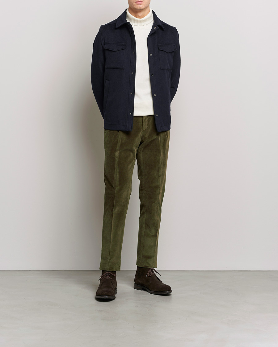 Herr | Byxor | PT01 | Slim Fit Pleated Corduroy Trousers Forest Green