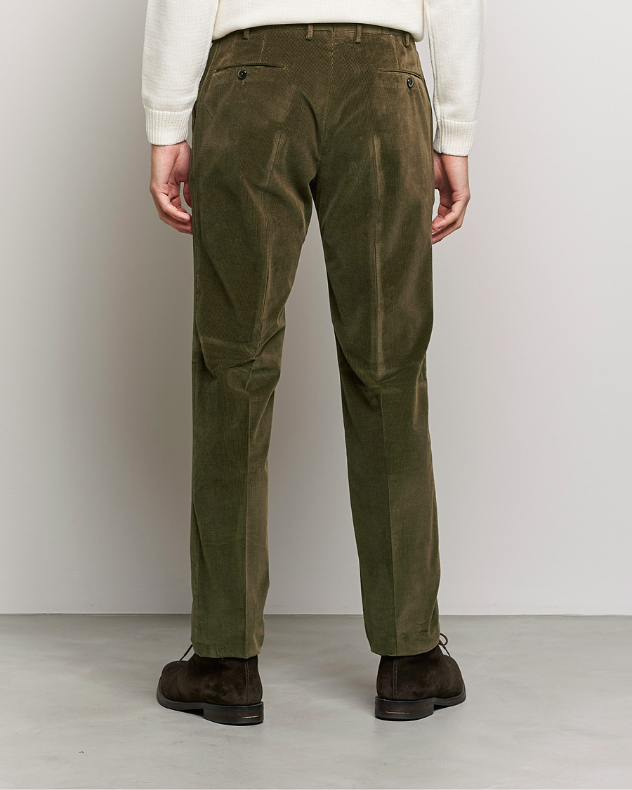 Herr | Byxor | PT01 | Slim Fit Pleated Corduroy Trousers Forest Green