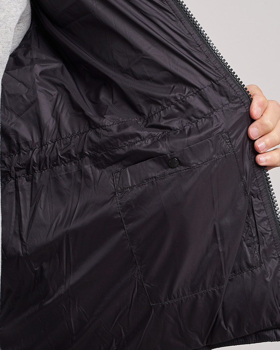 Herr | Västar | Barbour International | Balfour Hooded Gilet Black
