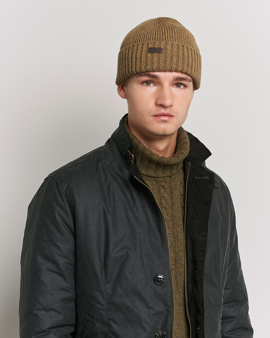 Herr | Mössor | Barbour Lifestyle | Carlton Wool Beanie Sandstone