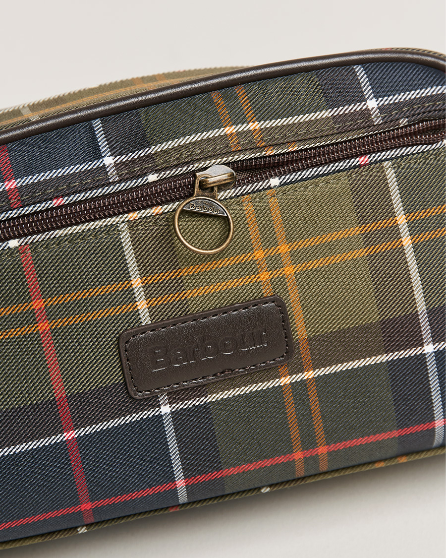 Herr | Barbour Lifestyle Nylon Tartan Washbag Classic Tartan | Barbour Lifestyle | Nylon Tartan Washbag Classic Tartan