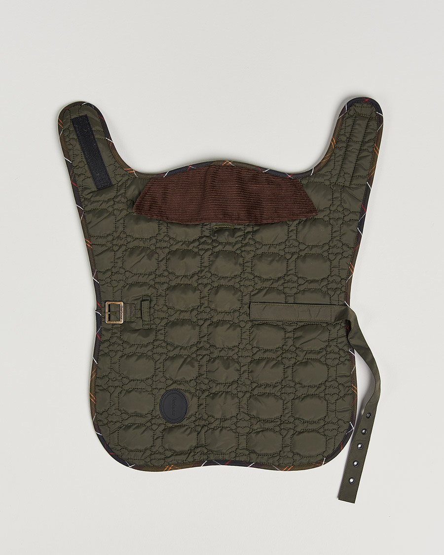 Herr | Barbour Lifestyle Dogbone Quilted Dog Coat Olive | Barbour Lifestyle | Dogbone Quilted Dog Coat Olive