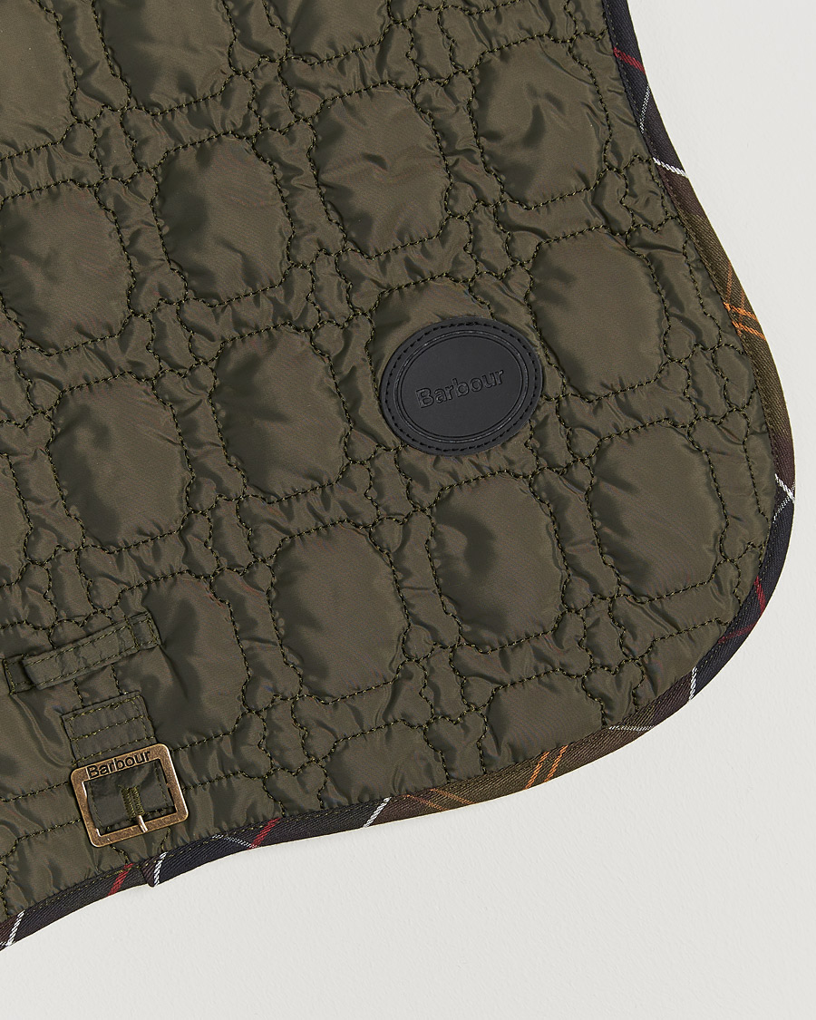 Herr | Barbour Lifestyle Dogbone Quilted Dog Coat Olive | Barbour Lifestyle | Dogbone Quilted Dog Coat Olive