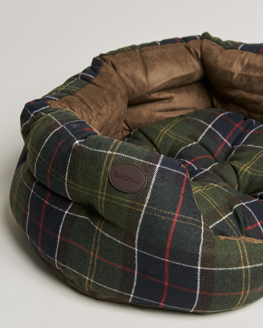Herr | Till den hemmakära | Barbour Lifestyle | Luxury Dog Bed 30' Classic Tartan