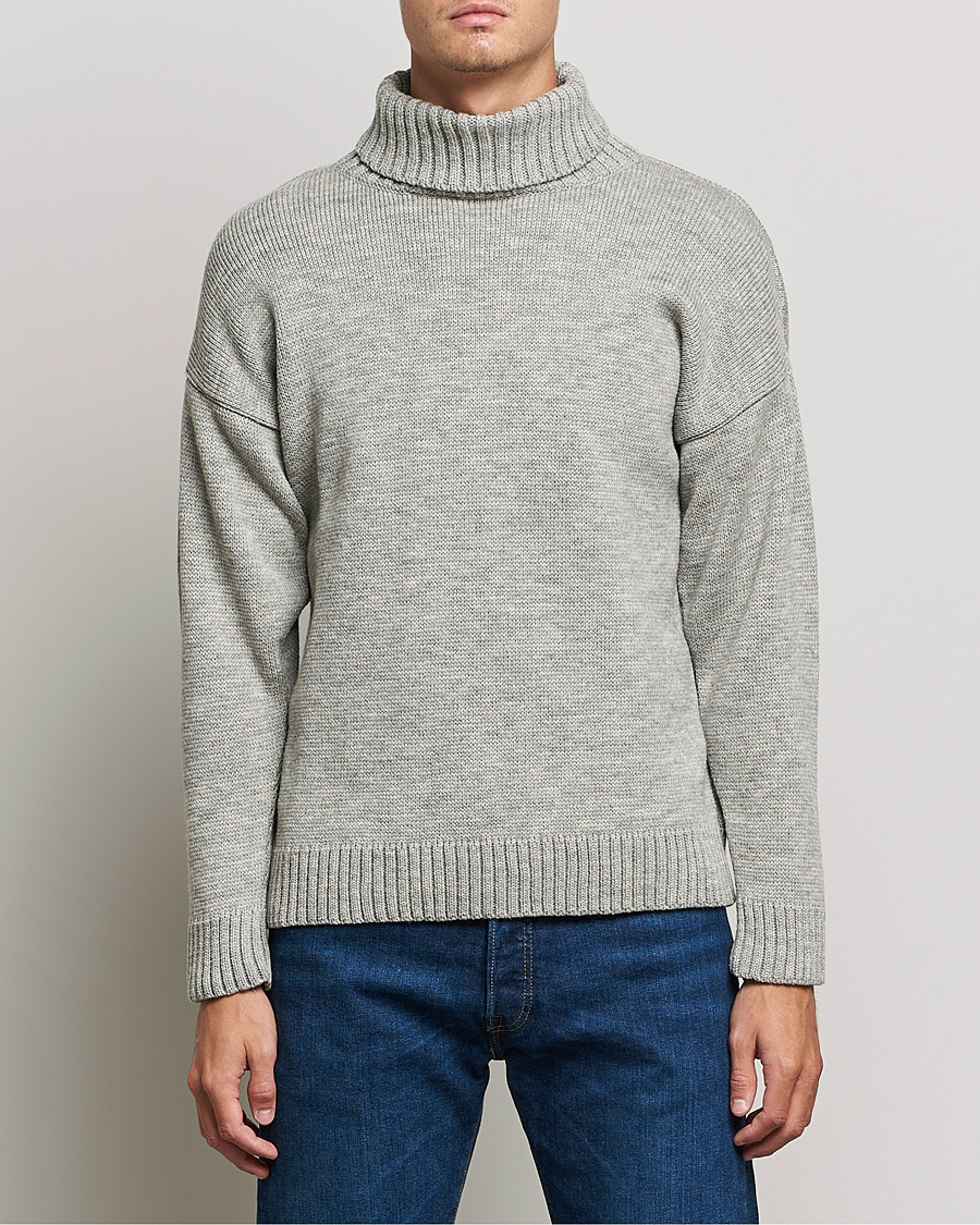 Herr | Tröjor | Gloverall | Submariner Chunky Wool Roll Neck Light Grey