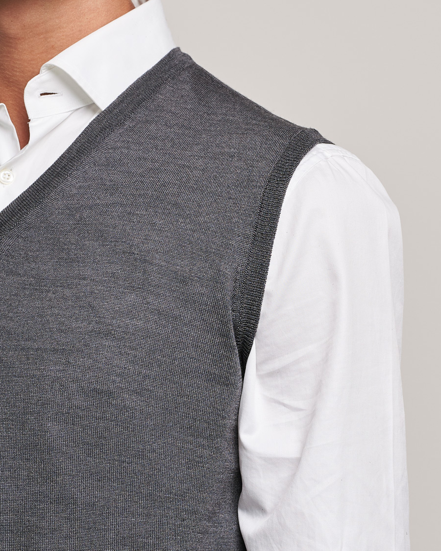 Herr | Tröjor | Oscar Jacobson | Roger Extrafine Merino Vest Grey