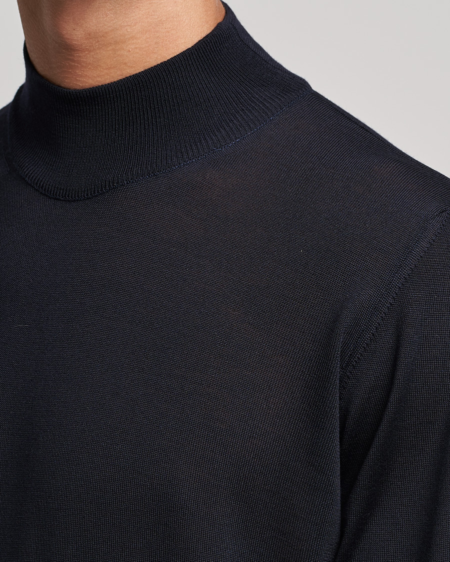 Herr | Tröjor | Oscar Jacobson | Hilton Extrafine Merino Mock Neck Navy