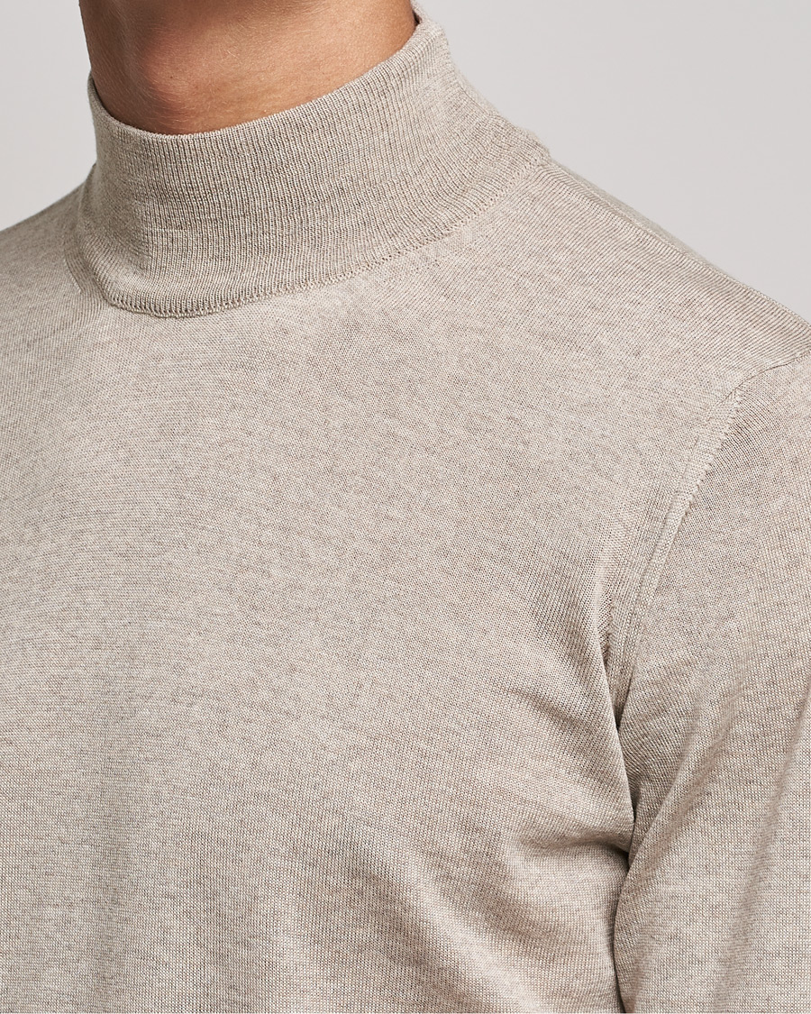 Herr | Tröjor | Oscar Jacobson | Hilton Extrafine Merino Mock Neck Beige
