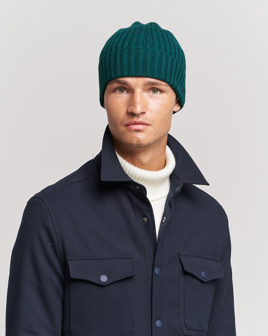Herr | Piacenza Cashmere Ribbed Cashmere Beanie Racing Green | Piacenza Cashmere | Ribbed Cashmere Beanie Racing Green