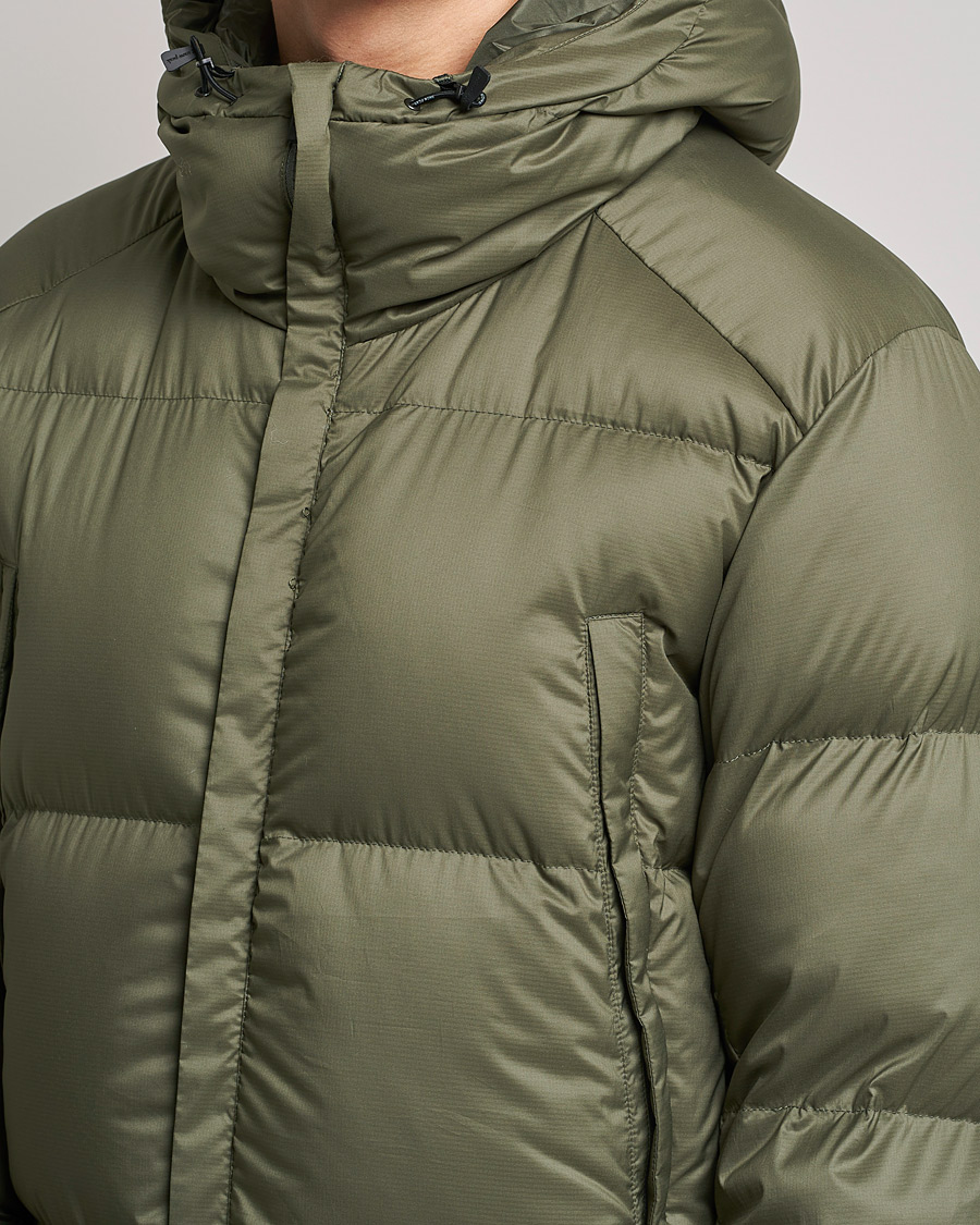 Herr | Jackor | Snow Peak | Recycled Light Down Jacket Olive