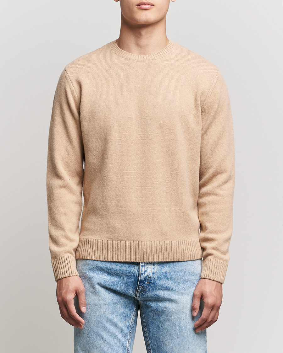 Herr | Stickade tröjor | Colorful Standard | Classic Merino Wool Crew Neck Honey Beige